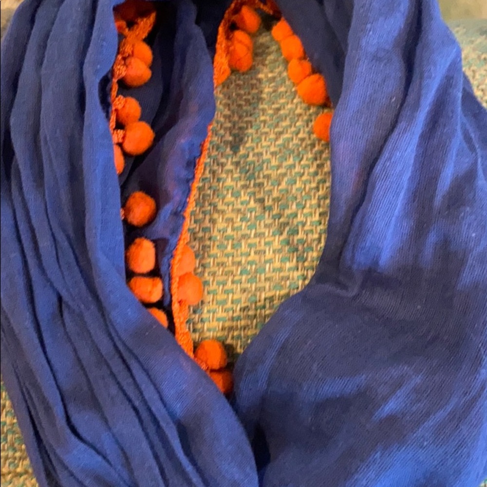 Scarves - Picture 3 of 4